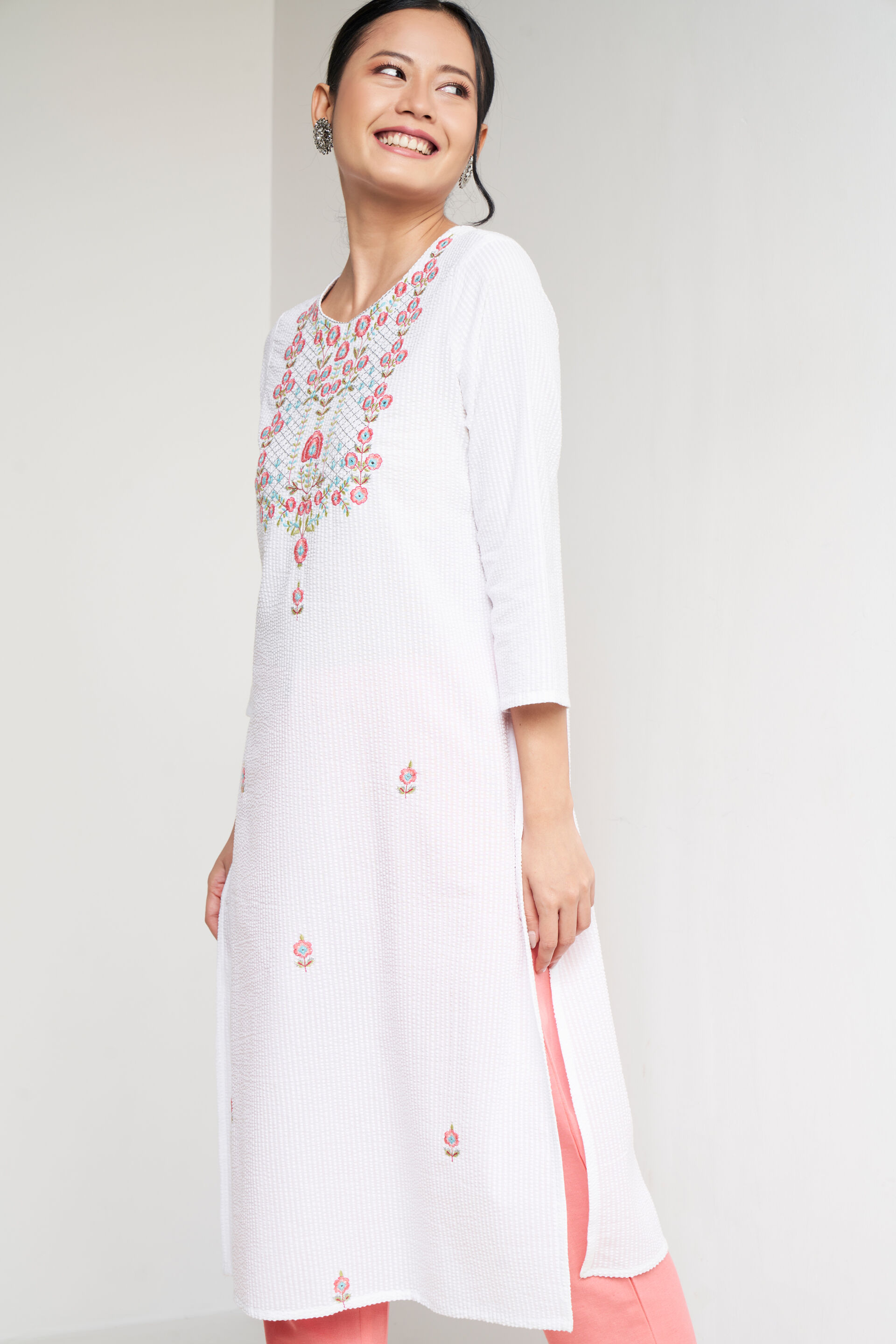 Buy White Solid Embroidered Straight Kurta Online at Best Price at